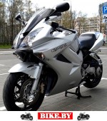 Honda VFR photo 2