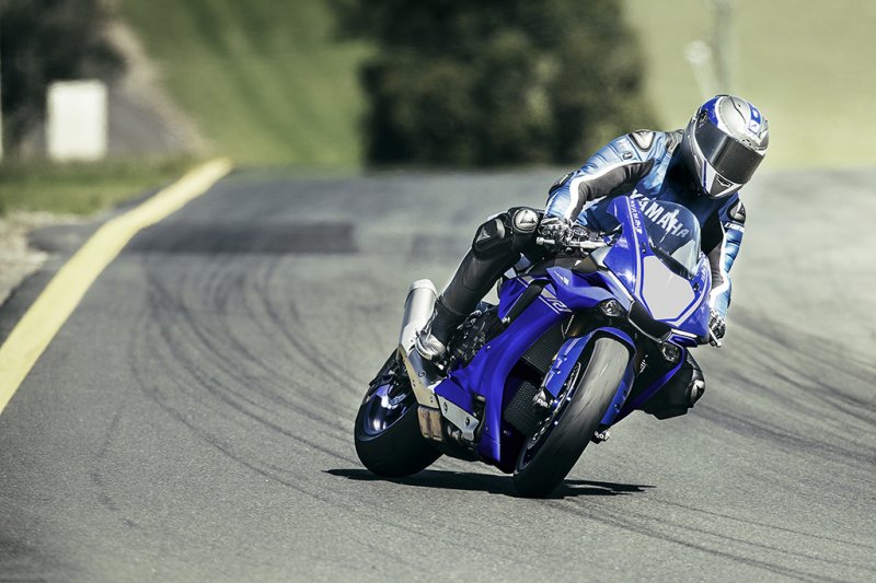 Yamaha   YZF-R1M      