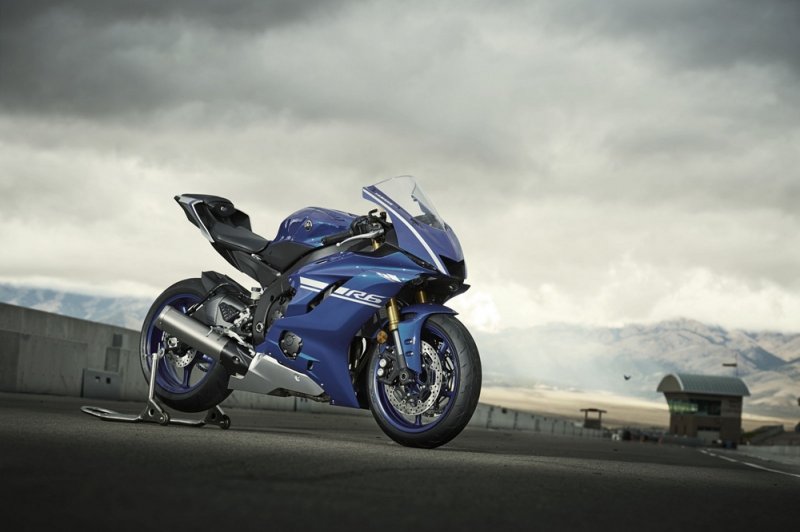 AIMExpo 2016:   Yamaha YZF-R6 2017