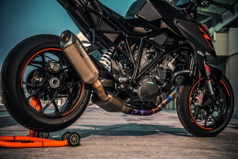 EICMA 2016:   KTM 1290 Super Duke R 2017