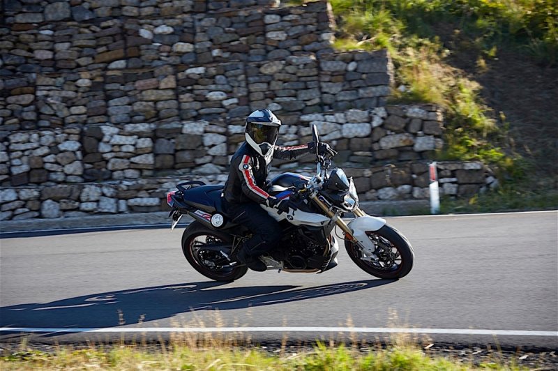 EICMA 2016:  BMW F800R 2017  BMW F800GT 2017